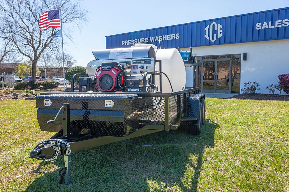 8GPM Super Mud Dog Trailer - Mud Dog Pressure Washing Trailer