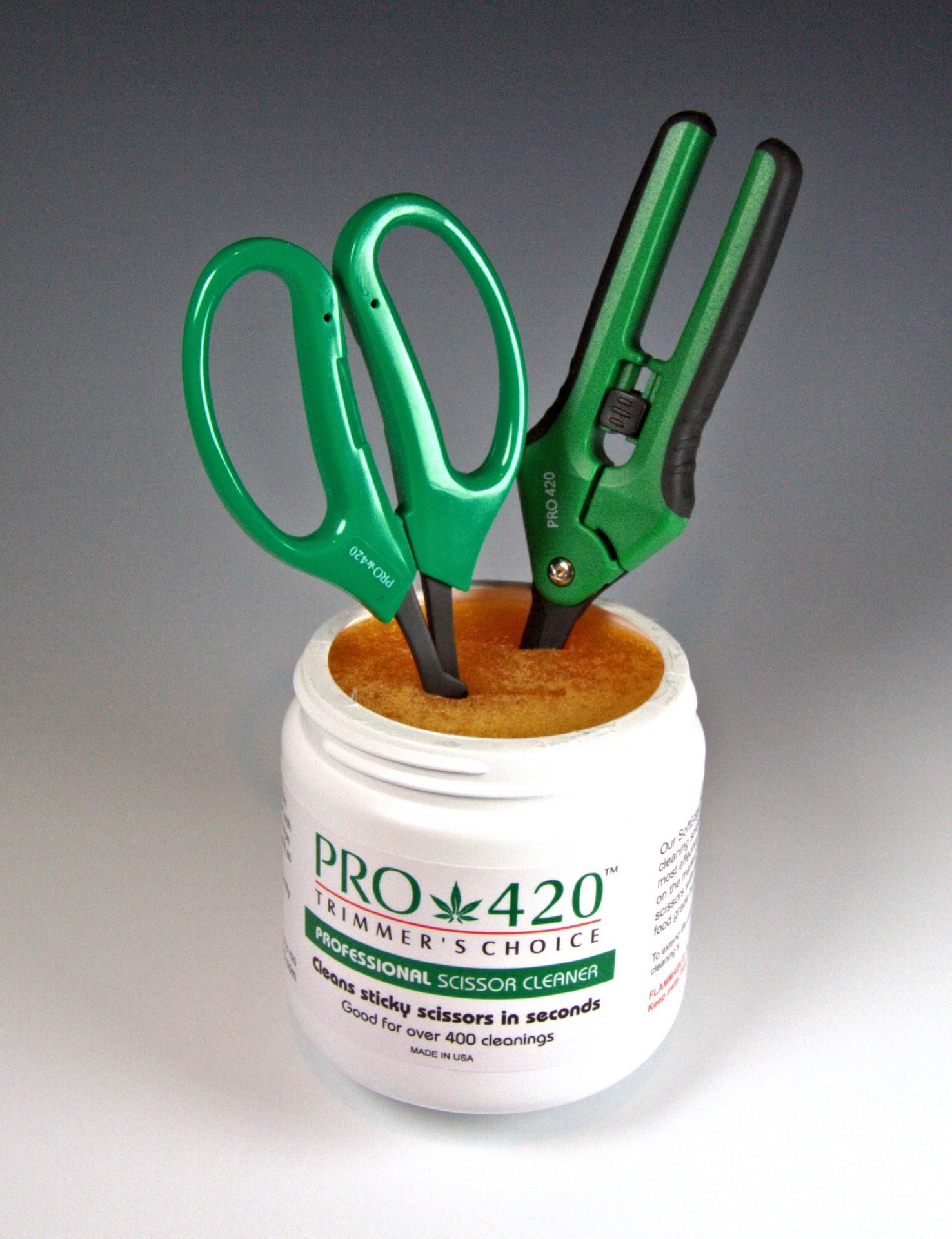 PRO 420 Scissor Cleaning Solution- Easy way to clean your sticky scissors - PRO 420 Scissors and Cleaning Solution