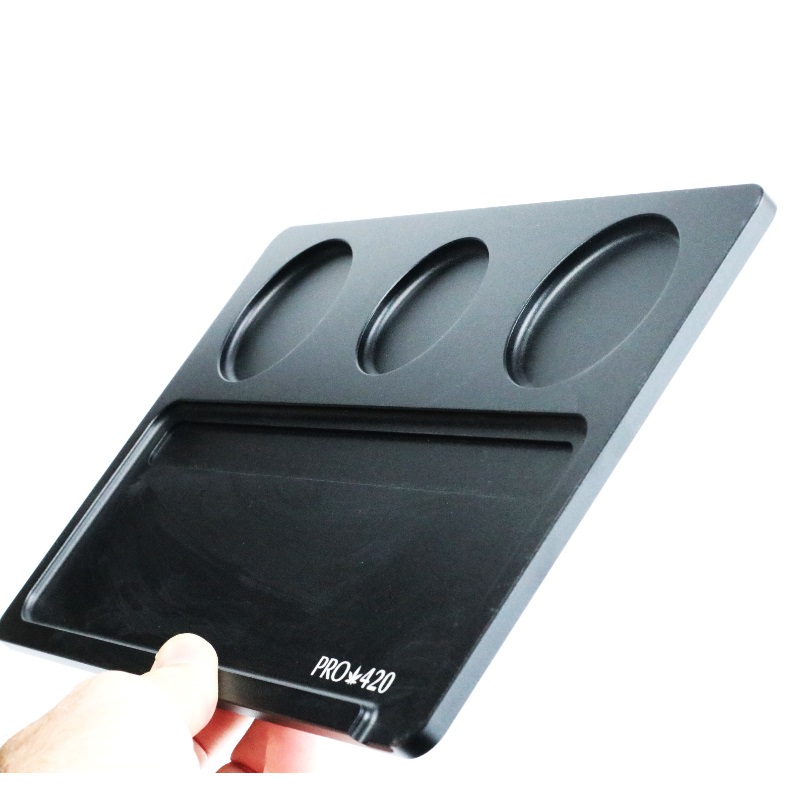 PRO 420 Rolling Tray & Herb Grinder-Quality Gift Pack - PRO 420 Aluminum Rolling Tray