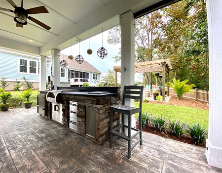 Outdoor_space_designed_by_Reeves_Custom_Homes.jpg