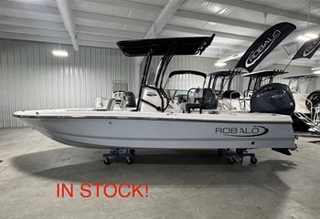 2026 Robalo 206 Cayman Alloy Gray Boat